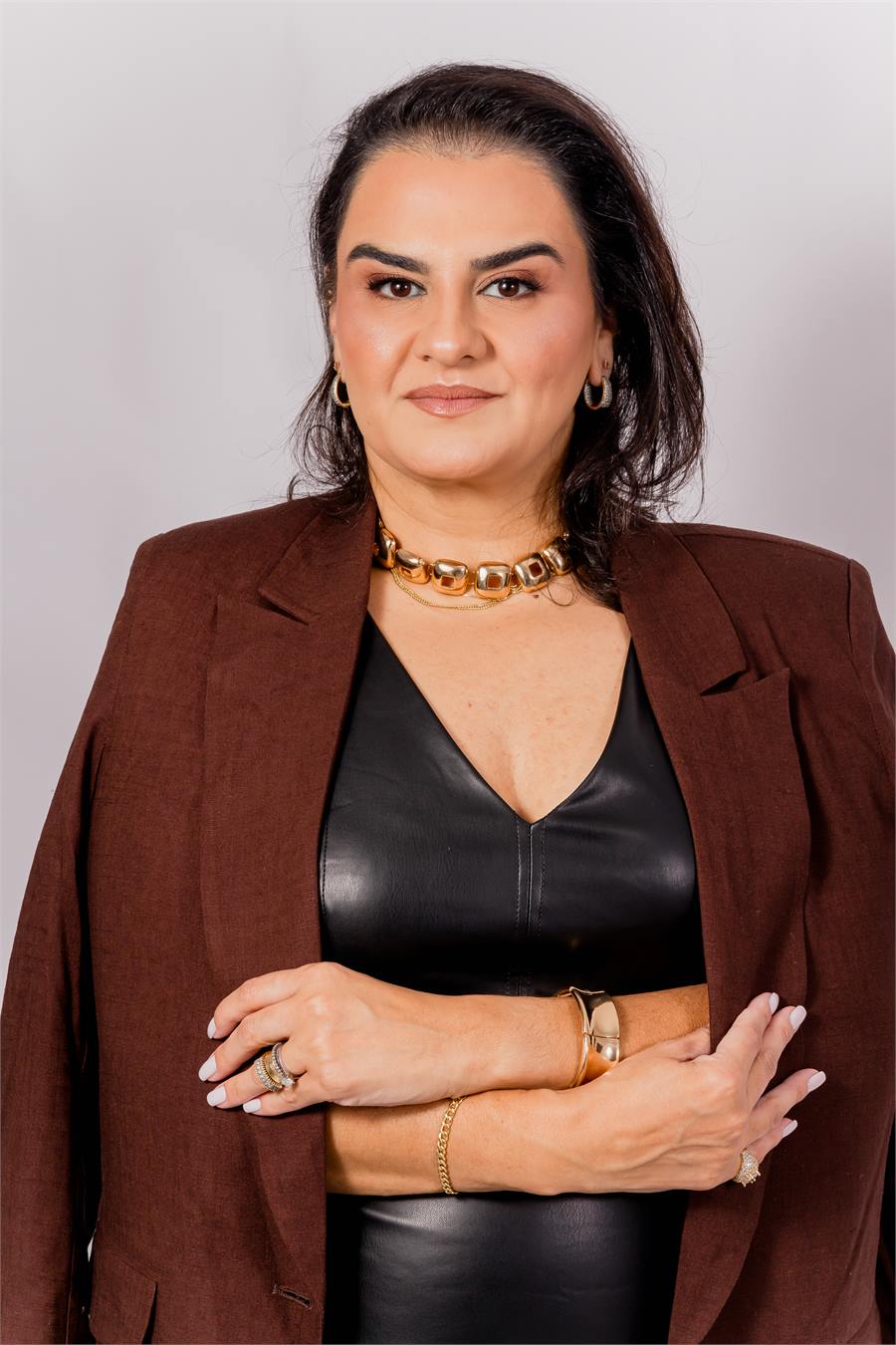 Dra. Faline Machado no escritório